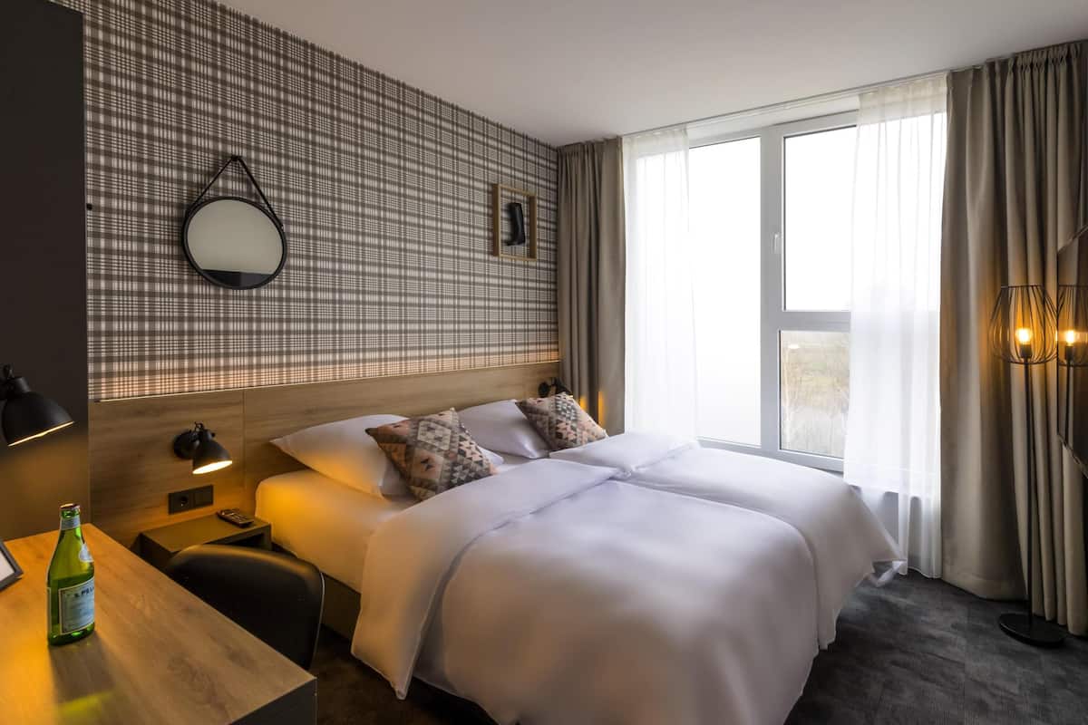 Superior Double Room, 1 Double Bed | Hypo-allergenic bedding, in-room safe, desk, blackout drapes