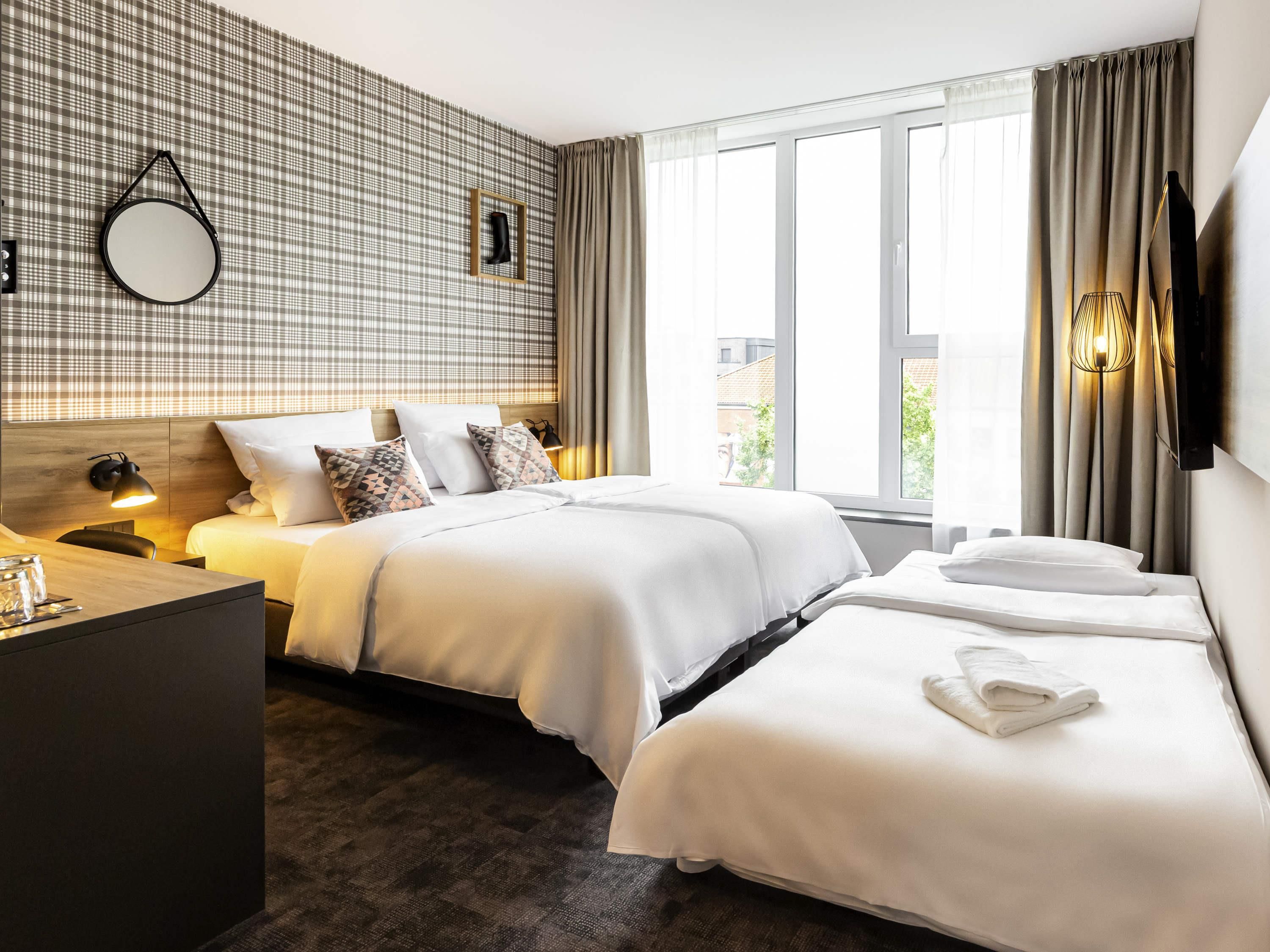 Chambre Double Familiale, 1 lit double et 1 canapé-lit