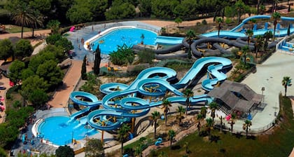 maison de plage de luxe de 50 mÚtres de la plage, situé dans une communauté fermée.