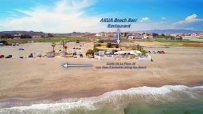 Beach nearby, sun loungers, beach towels