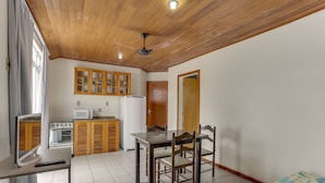 Basic Apartment, Multiple Beds, Non Smoking | Living room - Apart Hotel Ilha da Gale (Florianópolis)