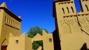 Front of property - Kasbah Les Nomades (Skoura)