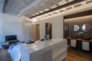 2 slaapkamers, een strijkplank/strijkijzer, wifi, beddengoed