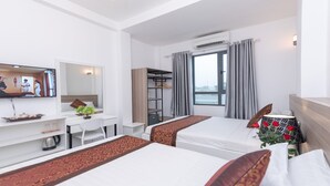 Chambre Familiale, 2 grands lits | Vue de la chambre