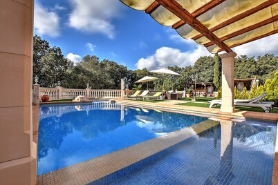 Villa Segundo with big private pool, tennis court, and ping-pong
