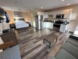 Cortinas blackout, wifi gratis y ropa de cama 