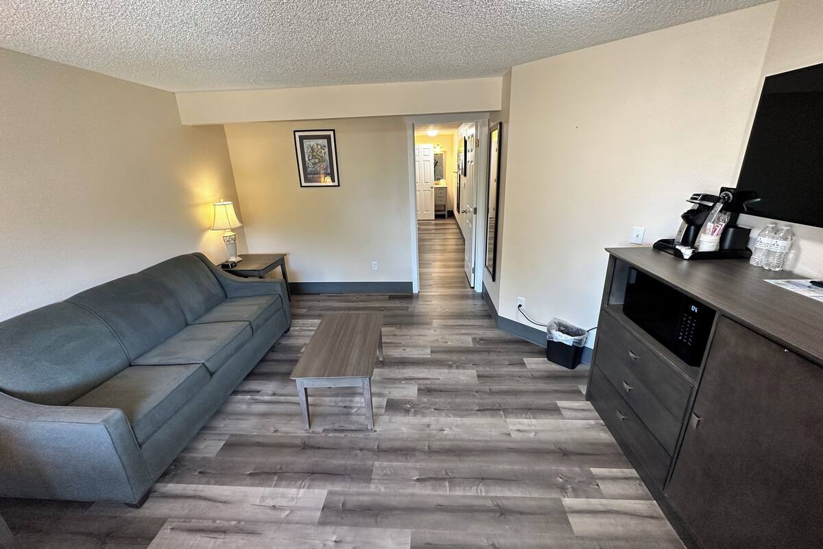 one bedroom queen suite | 1 bedroom, blackout curtains, free wifi, bed sheets