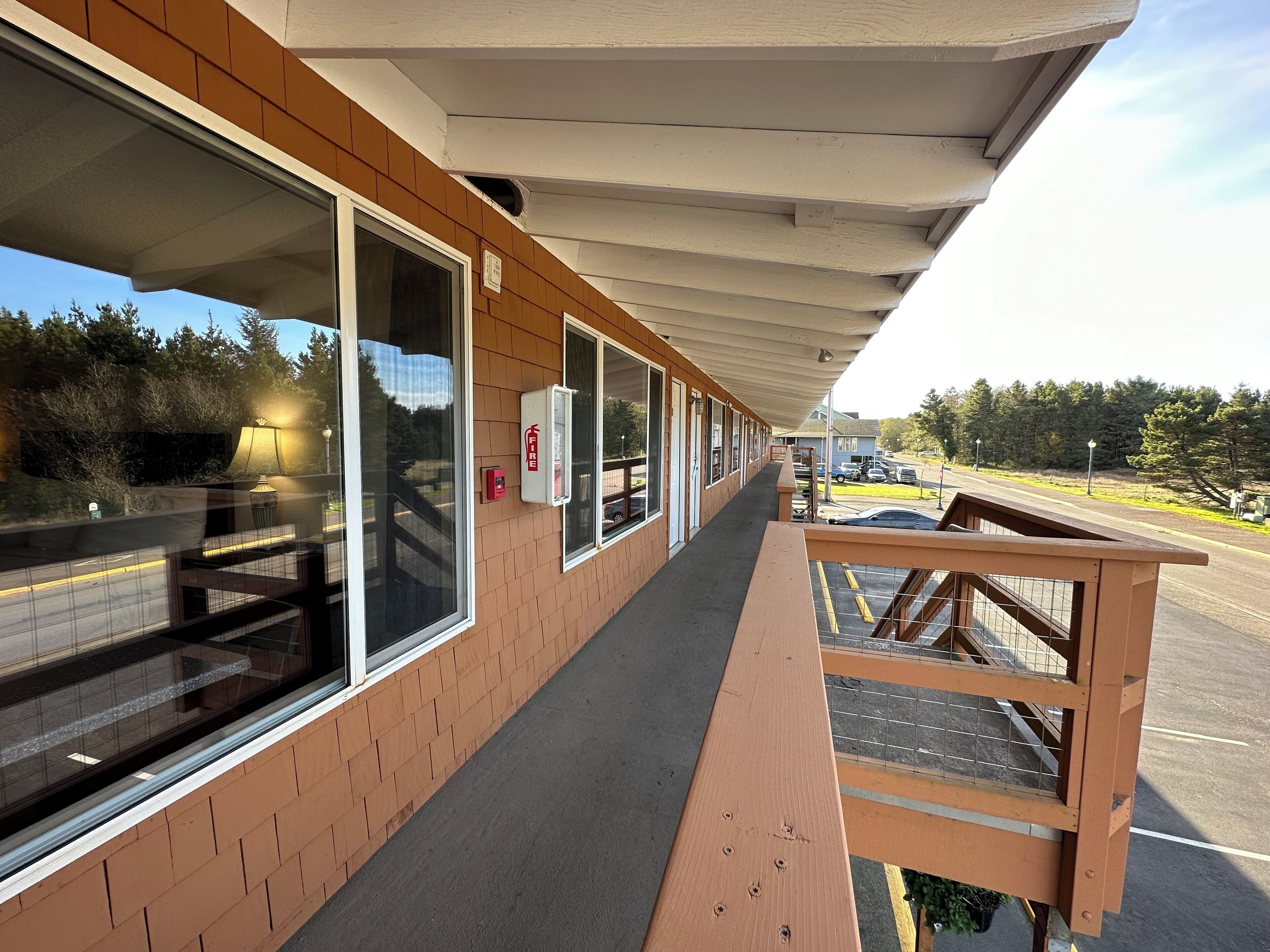 Queen Studio with Sofa Sleeper, Kitchenette | Balkon