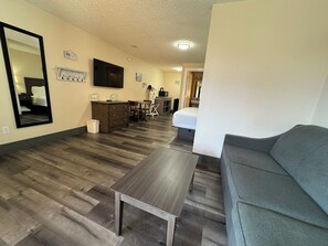 ADA Queen Studio w/Queen Sofa Sleeper (No Pets) | Blackout drapes, free WiFi, bed sheets