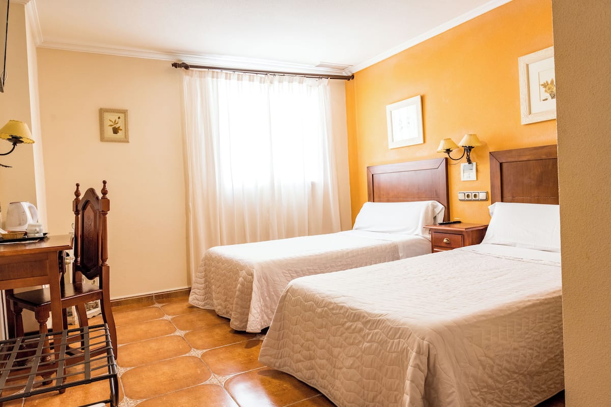 Premium bedding, down comforters, individually furnished, desk