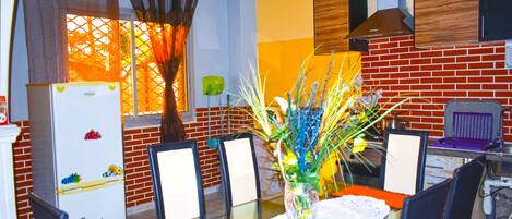 Appartement Majestueux, 4 chambres, coin cuisine, vue jardin | Coin séjour