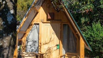 Private Teepee, Shared Bathroom | Free WiFi, bed sheets