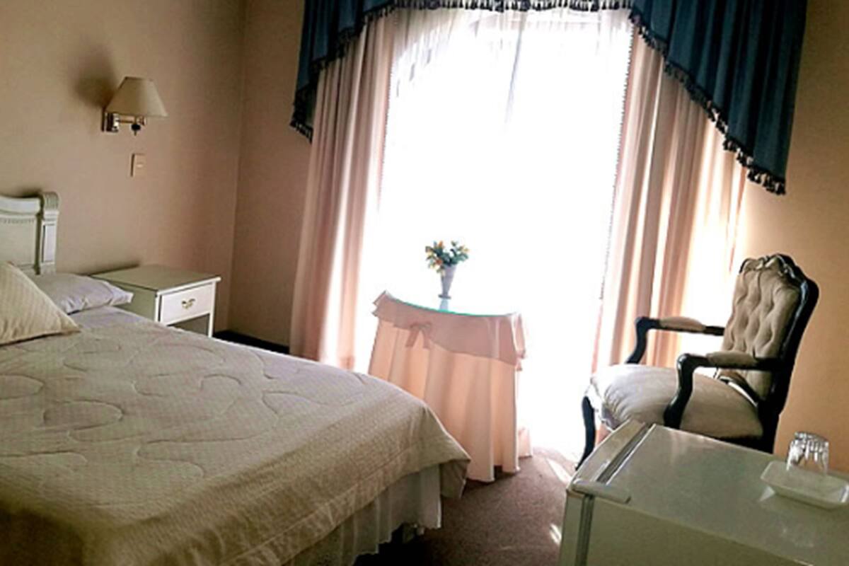 Minibar, desk, free WiFi, bed sheets