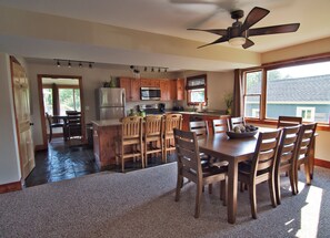 Main House Family Cottage | Private kitchen - Beach Cottages at Lake George (Lake George)
