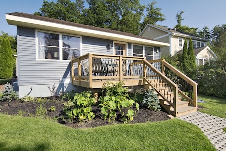 Backyard Cottage | 3 bedrooms, premium bedding, Select Comfort beds, individually decorated