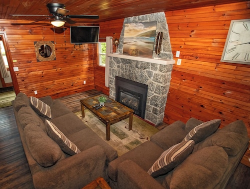 Beach Cottages at Lake George