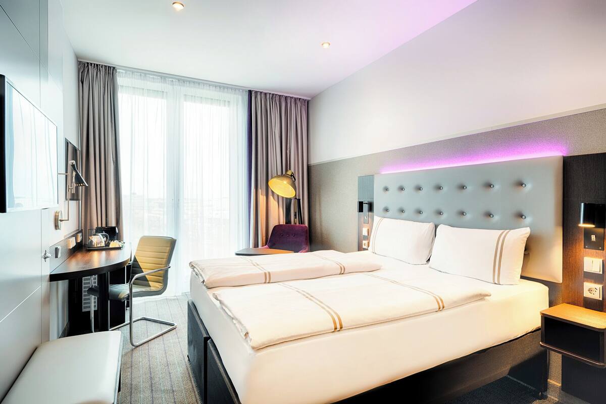 Superior Double Room | Soundproofing, WiFi (free), bed sheets