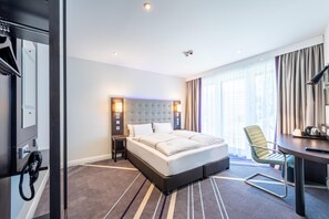 Double Room, Roll-in Shower | 1 bedroom, free WiFi