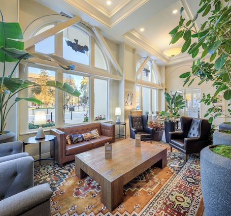 Lobby sitting area. Hotel E