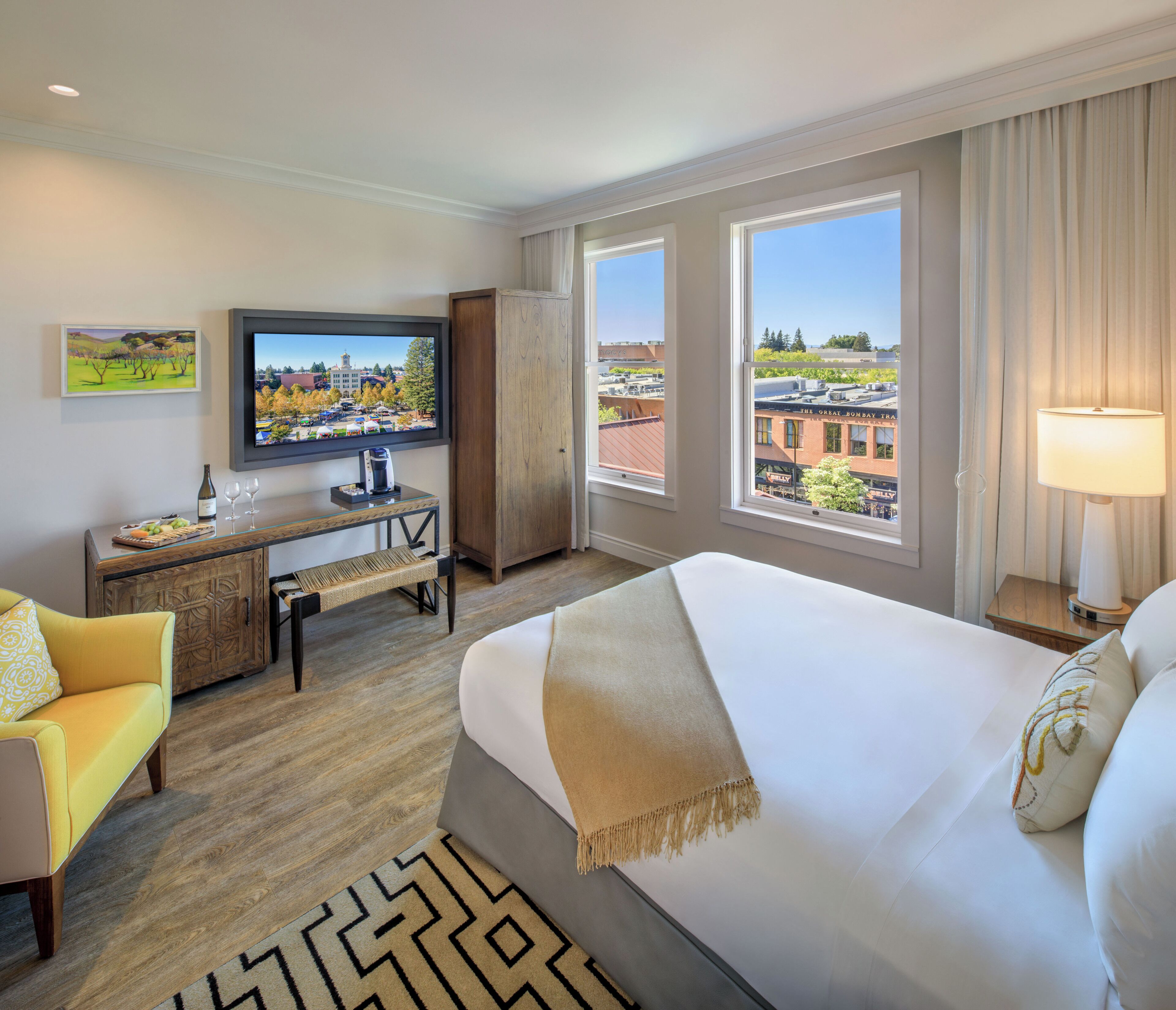 Deluxe Room, 1 Queen Bed (ADA Room)