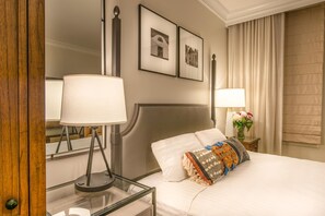 Premium bedding, in-room safe, blackout drapes, iron/ironing board - Hotel E (Santa Rosa)