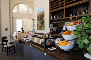 Free daily continental breakfast