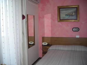 Room - Cristal (Bari)