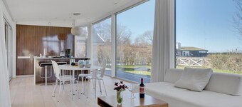 Cozy home in Dronningmølle with WiFi