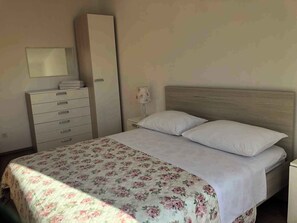 2 bedrooms, WiFi