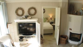 Smart-TV, Kamin, DVD-Player, Stereoanlage