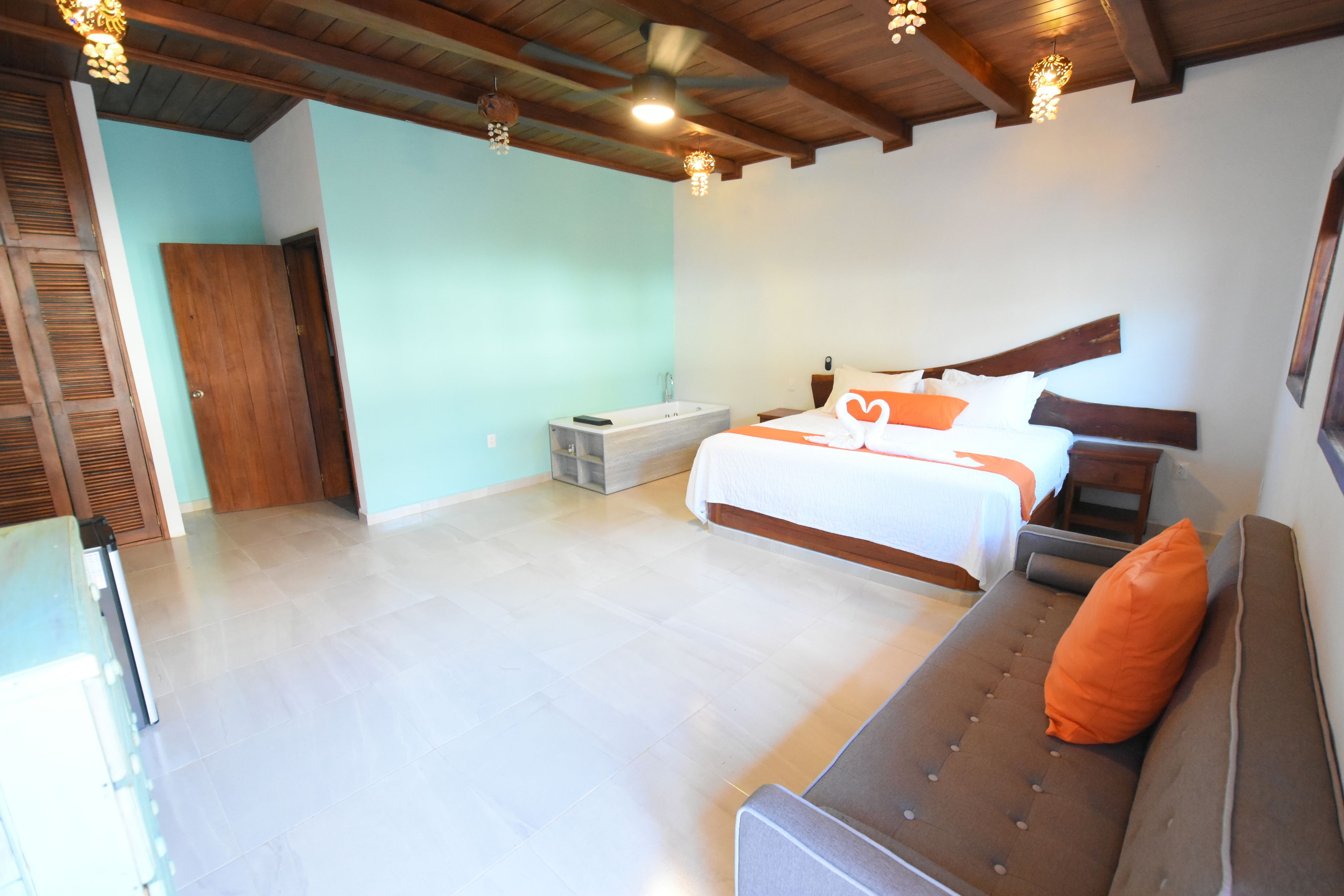 superior room, 1 king bed, non smoking | minibar, in-room safe, iron/ironing board, free wifi