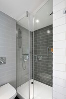 Ducha del cuarto de baño