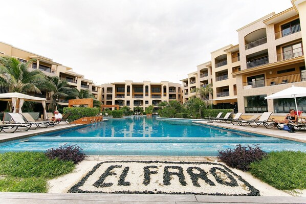 Outdoor pool - El Faro PB Ocean View 103 Reef (Playa del Carmen)