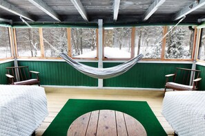 Standard Room, 1 Queen Bed, Non Smoking (Boreas) | Terrace/patio