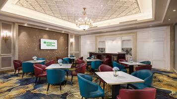 Der serveres morgenmad, frokost og aftensmad