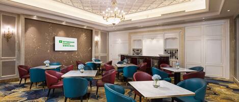 Breakfast, lunch and dinner served