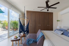 Deluxe Apartment, 3 Bedrooms, Non Smoking | 3 bedrooms, individually decorated, iron/ironing board, free WiFi