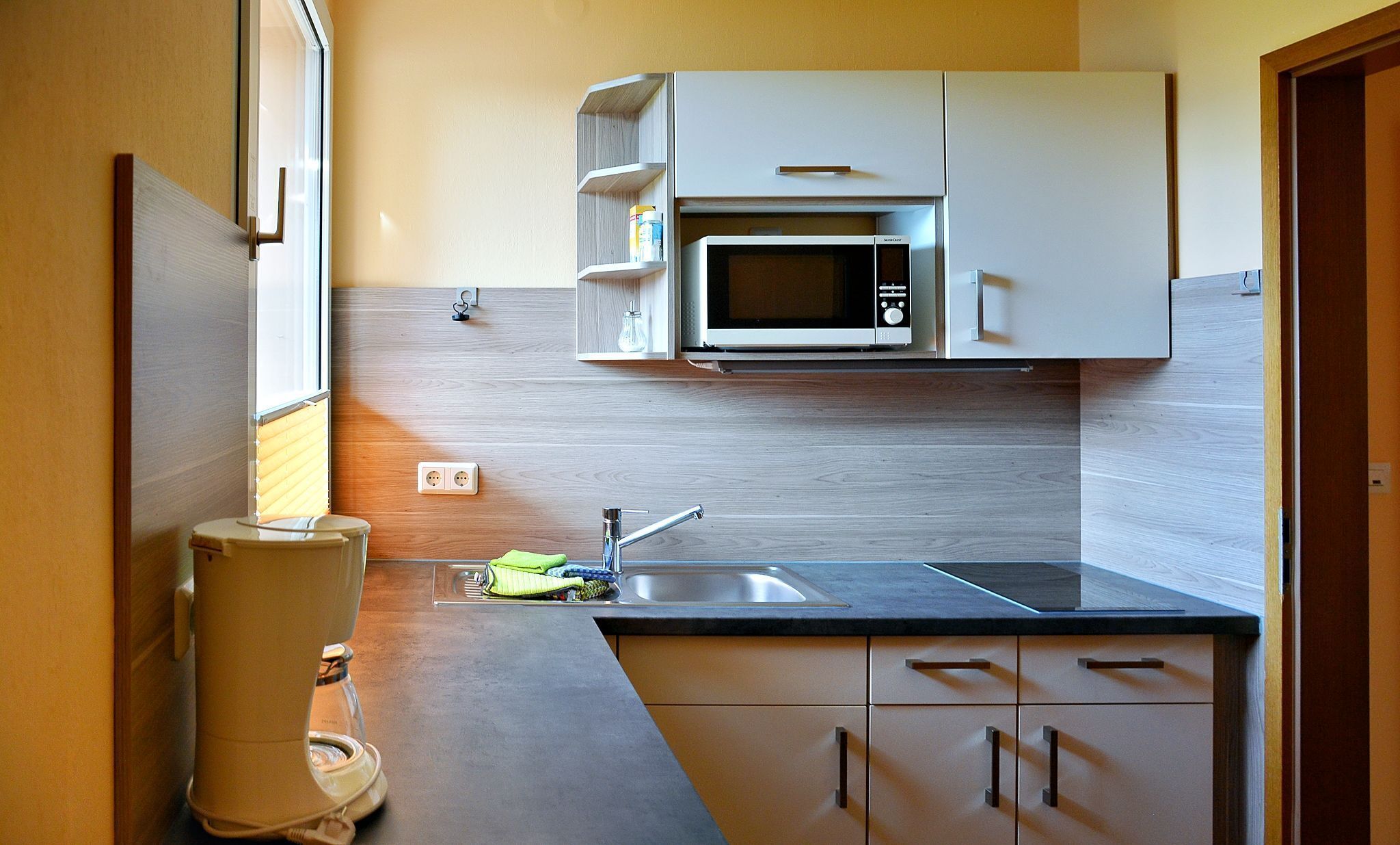 Kühlschrank, Mikrowelle, Geschirrspüler
