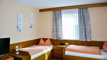 1 Schlafzimmer, Reisekinderbett, WLAN, Bettwäsche