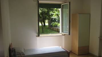 3 chambres, fer et planche Ă repasser, Wi-Fi, draps fournis