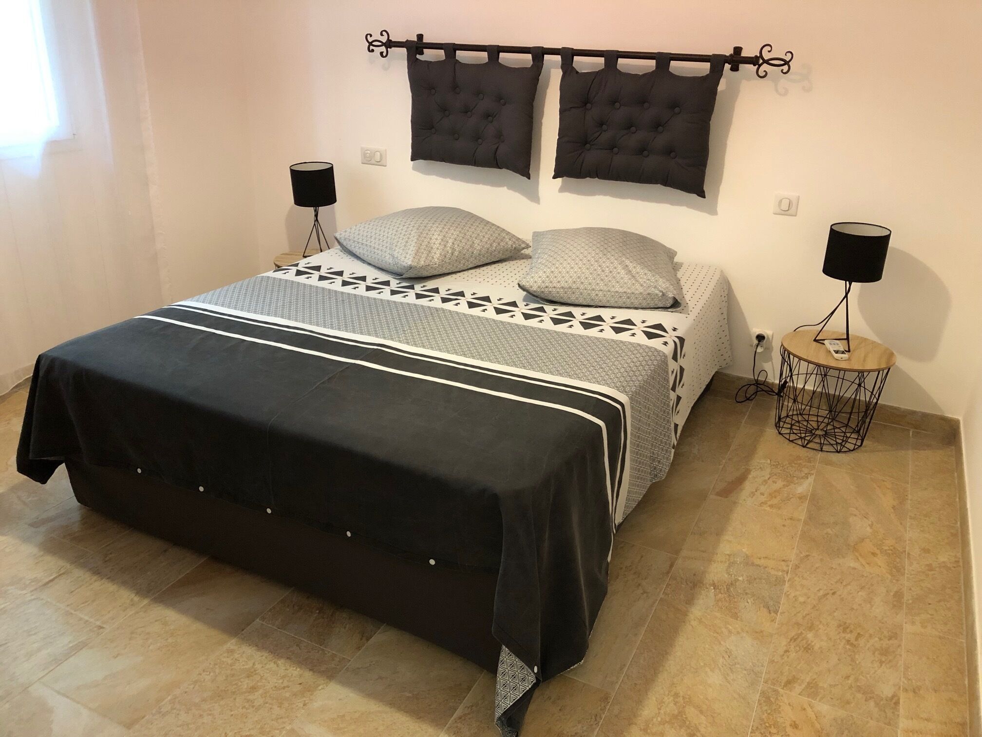 4 chambres, fer et planche à repasser, Wi-Fi gratuit, draps fournis