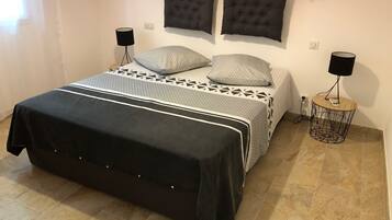 4 chambres, fer et planche à repasser, Wi-Fi gratuit, draps fournis
