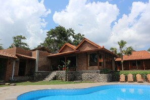Alberca al aire libre
