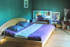 5 soverom, strykejern/-brett, wi-fi og sengetøy