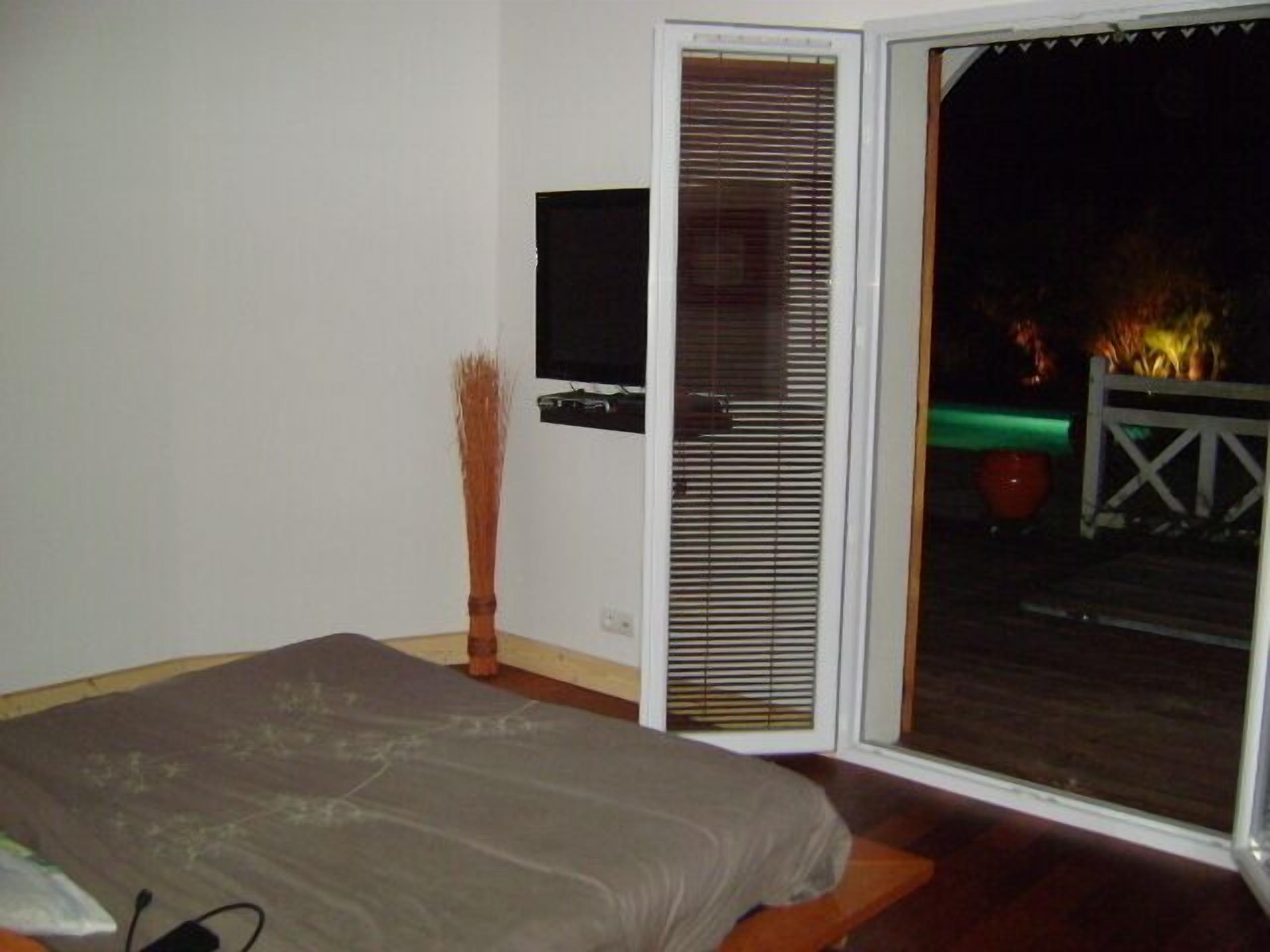 3 chambres, fer et planche à repasser, lit parapluie, Wi-Fi gratuit