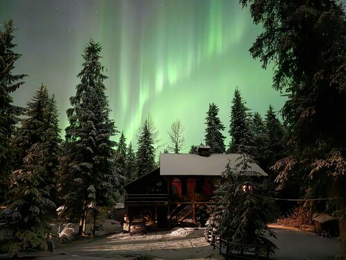 Carriage House - Kobuk's Cozy Timber frame Cottage