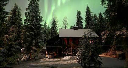Carriage House - Kobuk's Cozy Timber frame Cottage