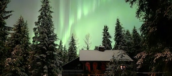 Carriage House - Kobuk's Cozy Timber frame Cottage