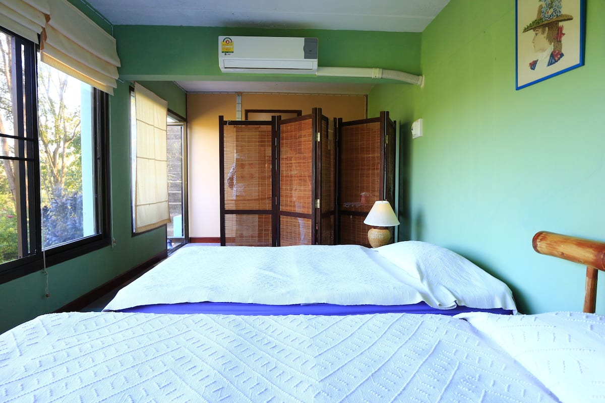 Standard Room, 1 Double Bed, Non Smoking | Free WiFi