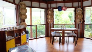 Dining - Toob Phasing (Nan)